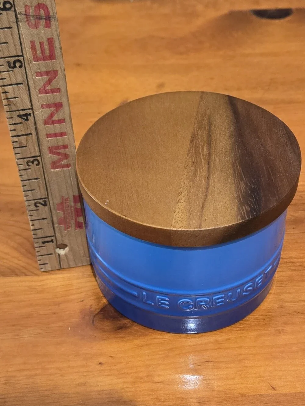 NWOB Le Creuset Marseille Stoneware 200 Ml 17 Oz Canister with Dark Wood Lid